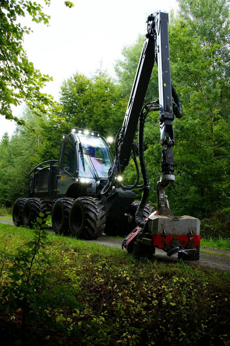 Heavy machinery rigging